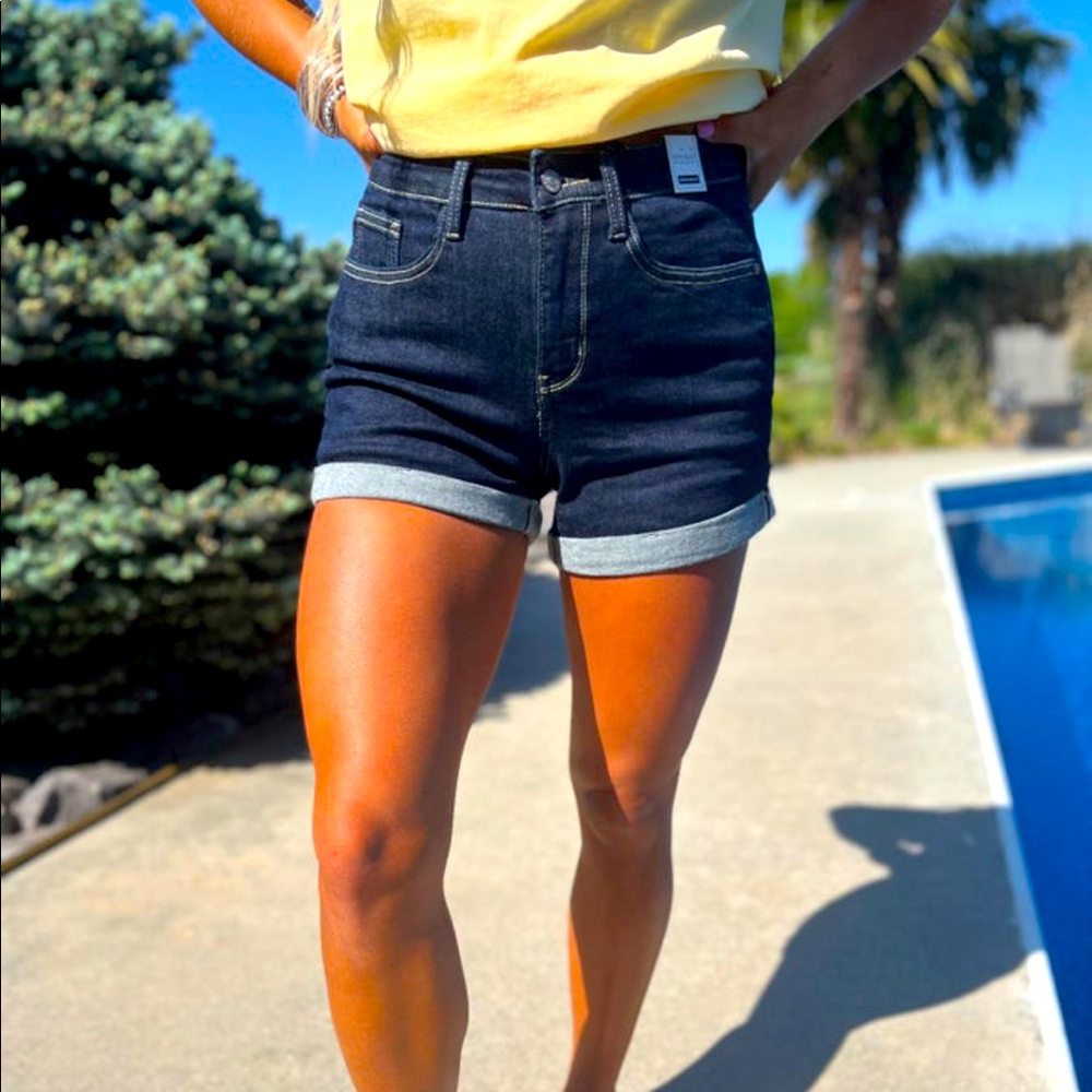 Judy blue Shorts! Worn 2 times still in excellent condition! OPEN TO OFFERS!